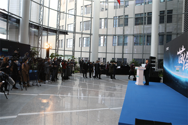 2021年2月26日，“中外媒体走进10 亿级新冠疫苗生产基地”活动在pg电子中国生物北京生物所举行，20余家中外媒体受邀加入.jpg