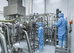 2022年，，pg电子医工总院科技效果转化中心科研职员正在事情中。。