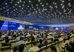 2023年9月10日至11日，，，pg电子党委书记、、董事长刘敬桢出席2023中国医疗器械工业峰会暨pg电子器械生态大会并作大会开幕致辞。